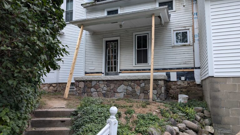 Field stone veneer installation