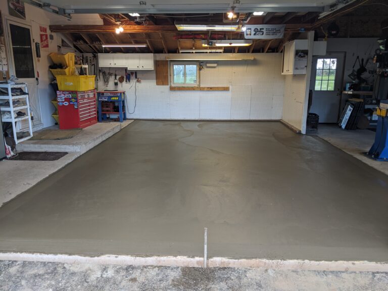 Residential garage floor concrete pour
